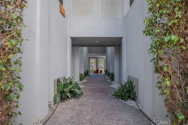 $3,600 | 432 South Sierra Madre Boulevard, Unit 1, Pasadena, CA 91107