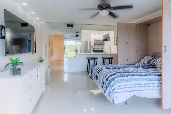 $1,800 | 3760 Inverrary Drive, Unit 3M, Lauderhill, FL 33319