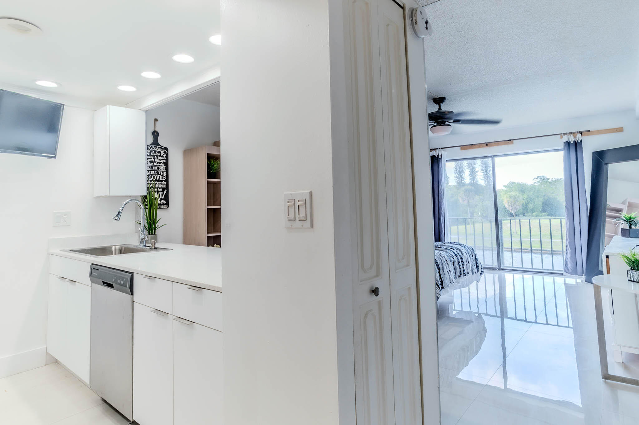 3760 Inverrary Drive, Unit 3M Lauderhill, FL 33319 - Photo 8 of 17 N3M 2026-6