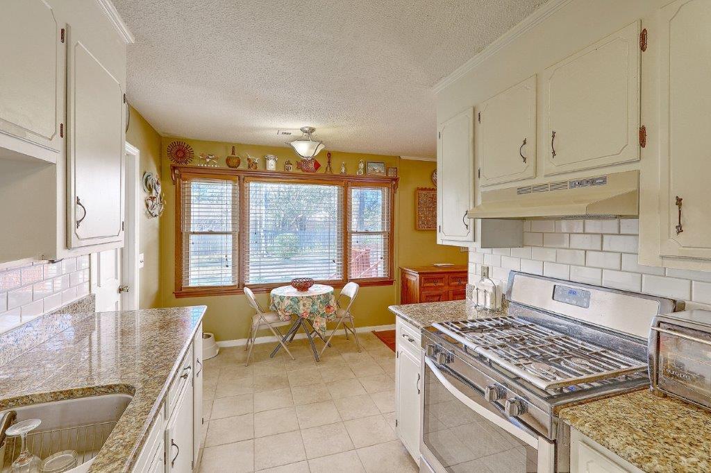 102 Clubhouse Road Summerville, SC 29483 - Photo 16 of 29 1R3A7456_57_58_59_60_61_62