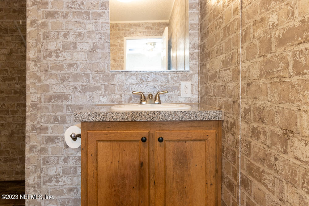 5885 Oak Leaf Road Keystone Heights, FL 32656 - Photo 18 of 29 Bathroom2