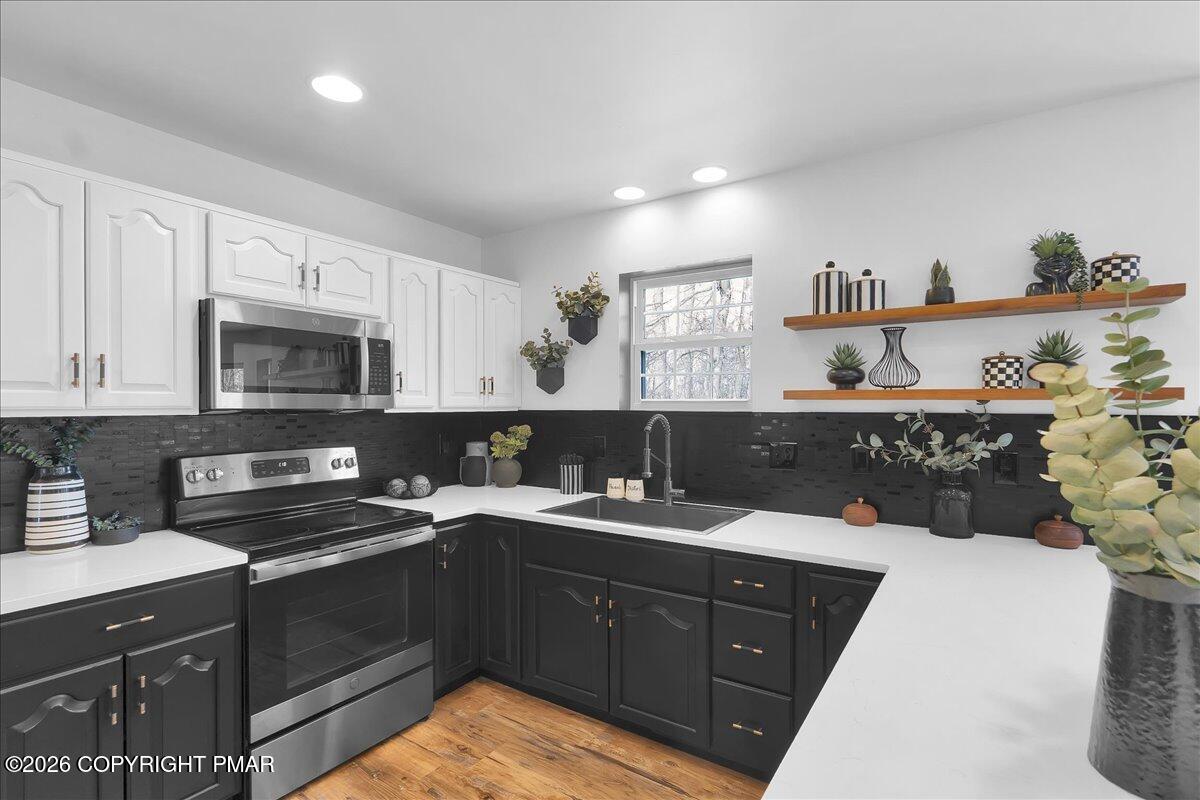 294 Stillwater Drive Pocono Summit, PA 18346 - Photo 20 of 56 13-A7401543