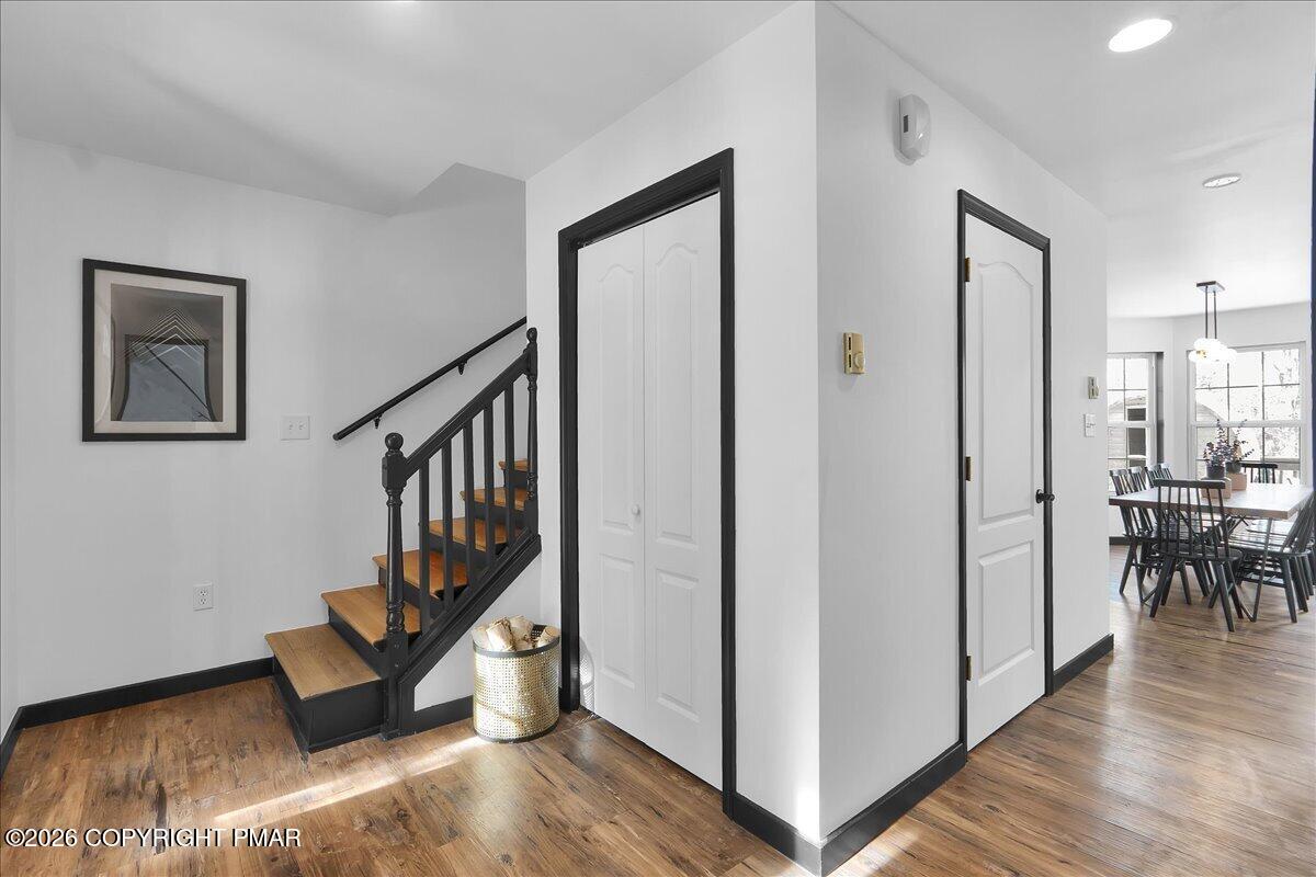 294 Stillwater Drive Pocono Summit, PA 18346 - Photo 31 of 56 04-A7401488