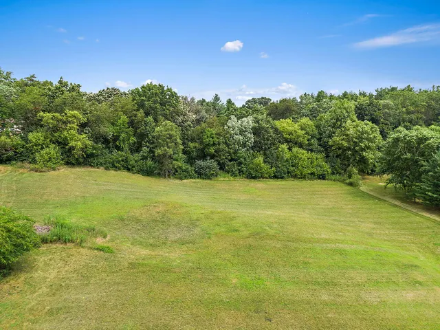 $100,000 | 4315 Heritage Hills Drive, Crystal Lake, IL 60012