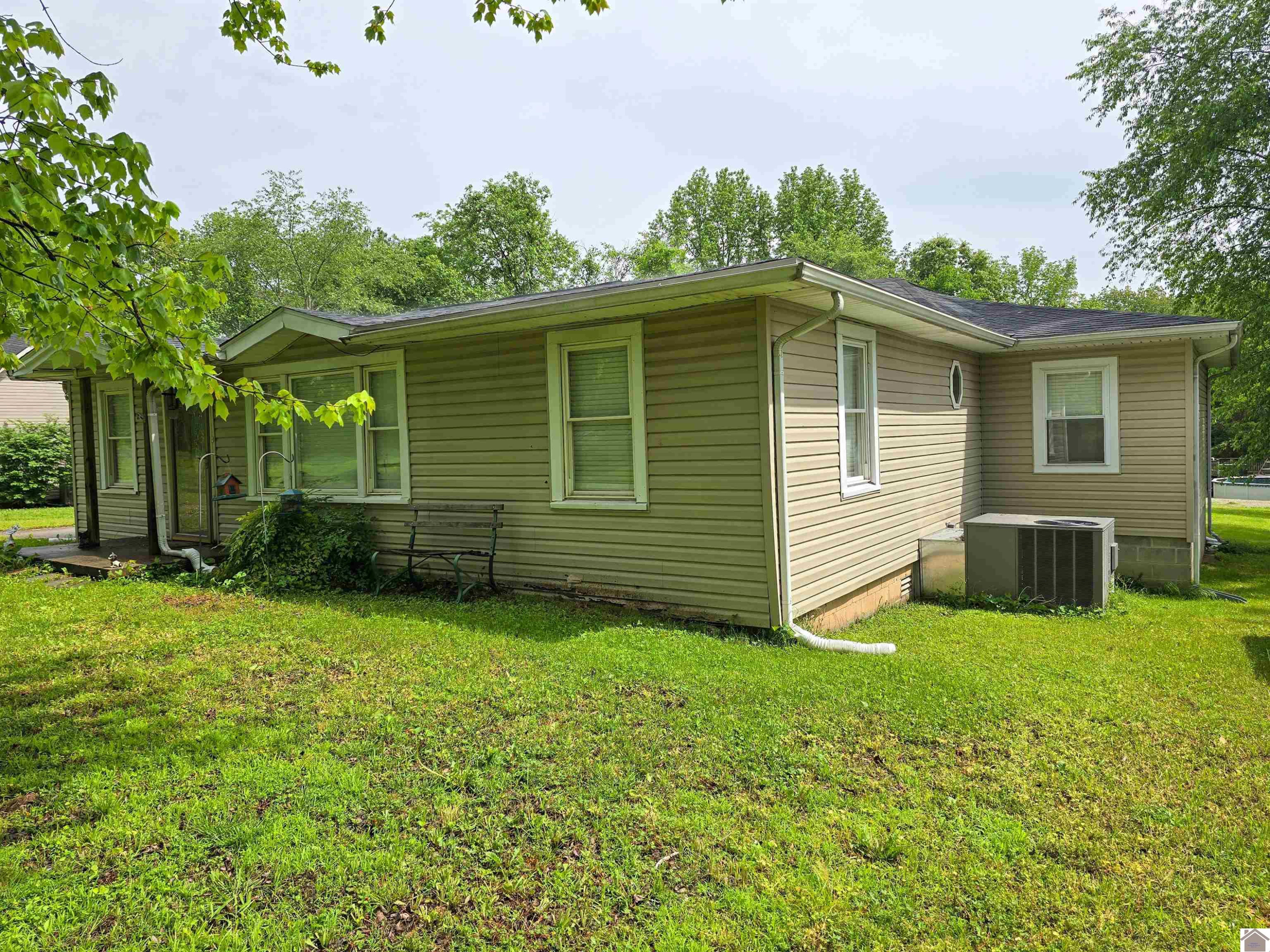 1140 Throgmorton Road Paducah, KY 42003 - Photo 9 of 38 Photo 9