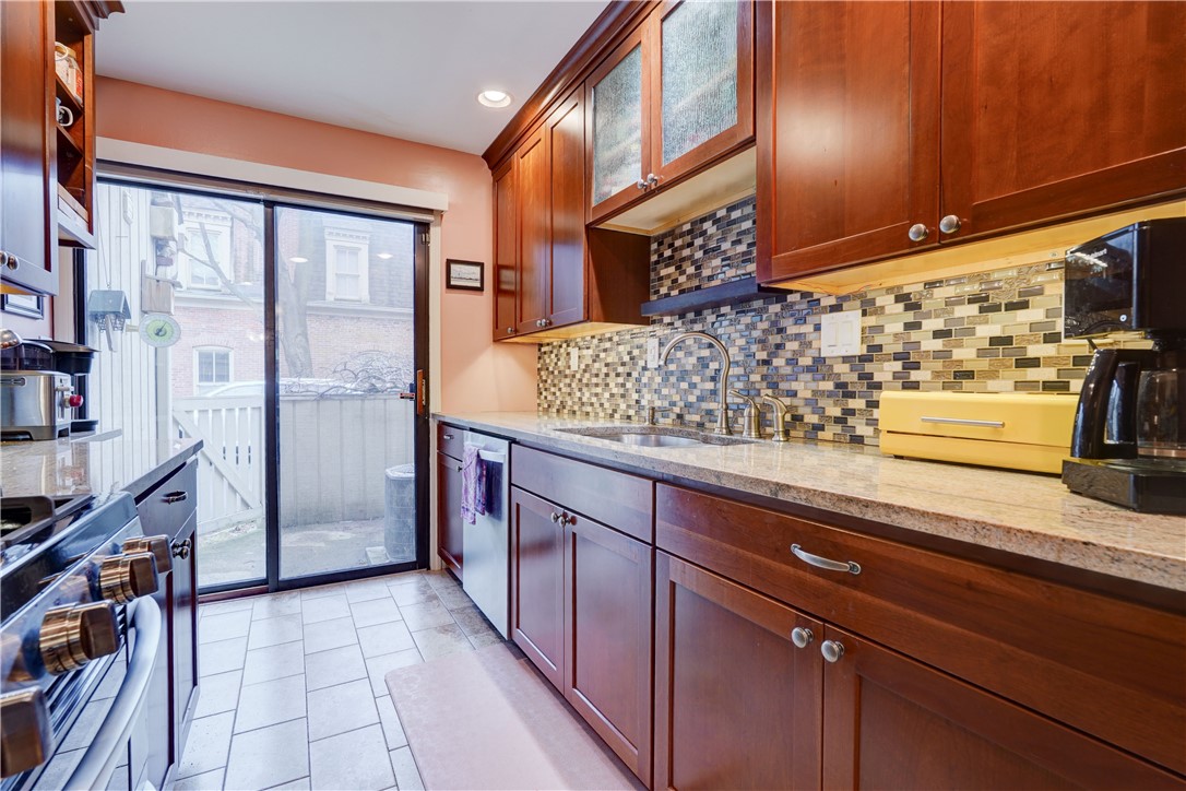 959 East Avenue Rochester, NY 14607 - Photo 19 of 49