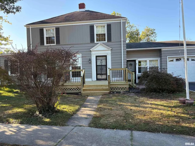 $149,900 | 831 East 5th Street, Centralia, IL 62801