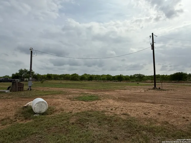 $175,000 | 8762 Farm To Market Road 140, Charlotte, TX 78011