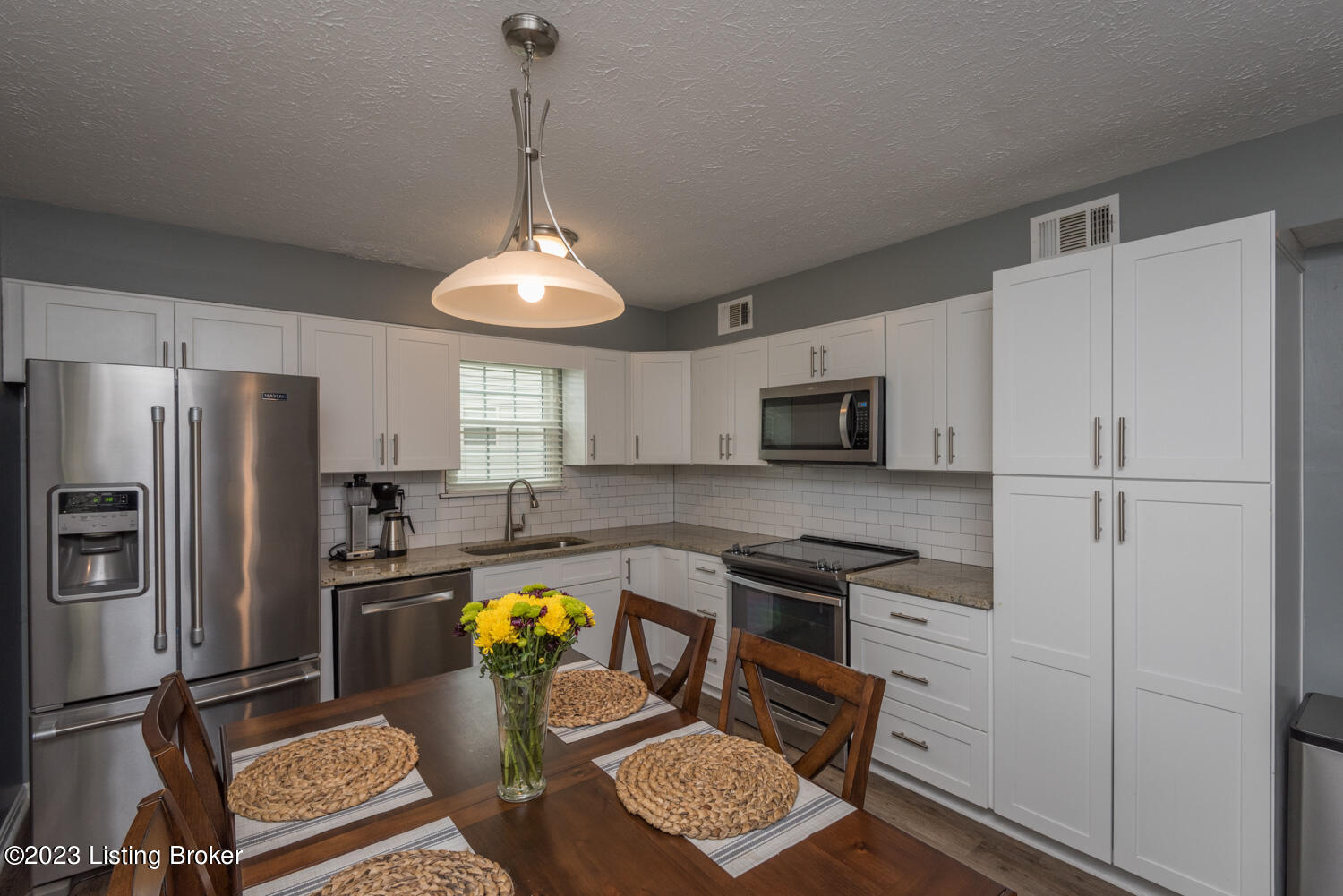 6001 Hickory Tree Road Louisville, KY 40291 - Photo 8 of 27 012