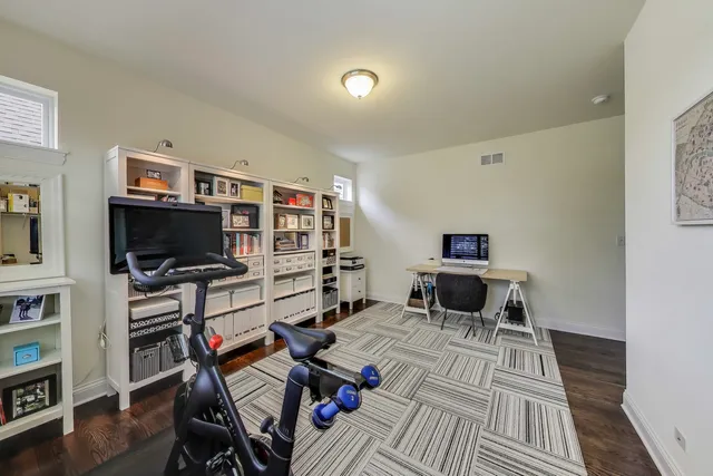 $1,199,900 | 557 North Myrtle Avenue, Elmhurst, IL 60126