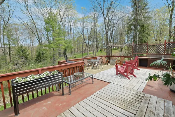 $758,888 | 136 Furnace Woods Road, Cortlandt Manor, NY 10567