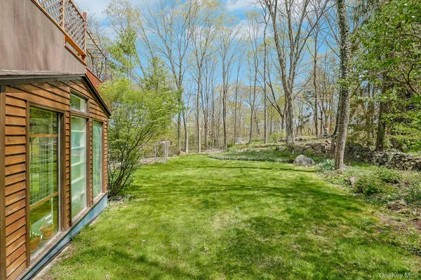 $758,888 | 136 Furnace Woods Road, Cortlandt Manor, NY 10567