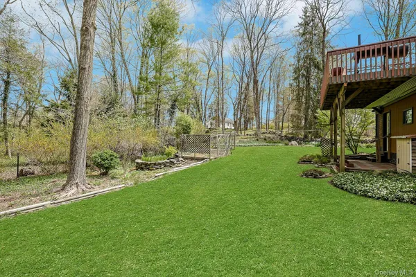 $758,888 | 136 Furnace Woods Road, Cortlandt Manor, NY 10567