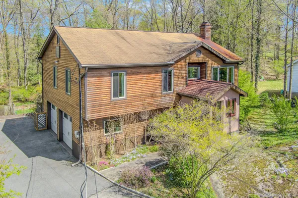 $758,888 | 136 Furnace Woods Road, Cortlandt Manor, NY 10567