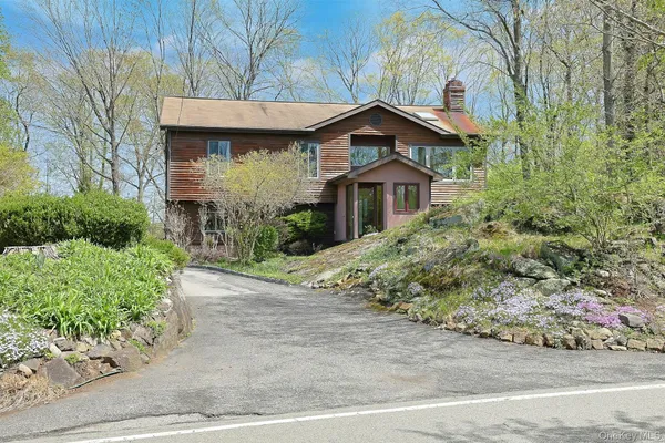 $758,888 | 136 Furnace Woods Road, Cortlandt Manor, NY 10567