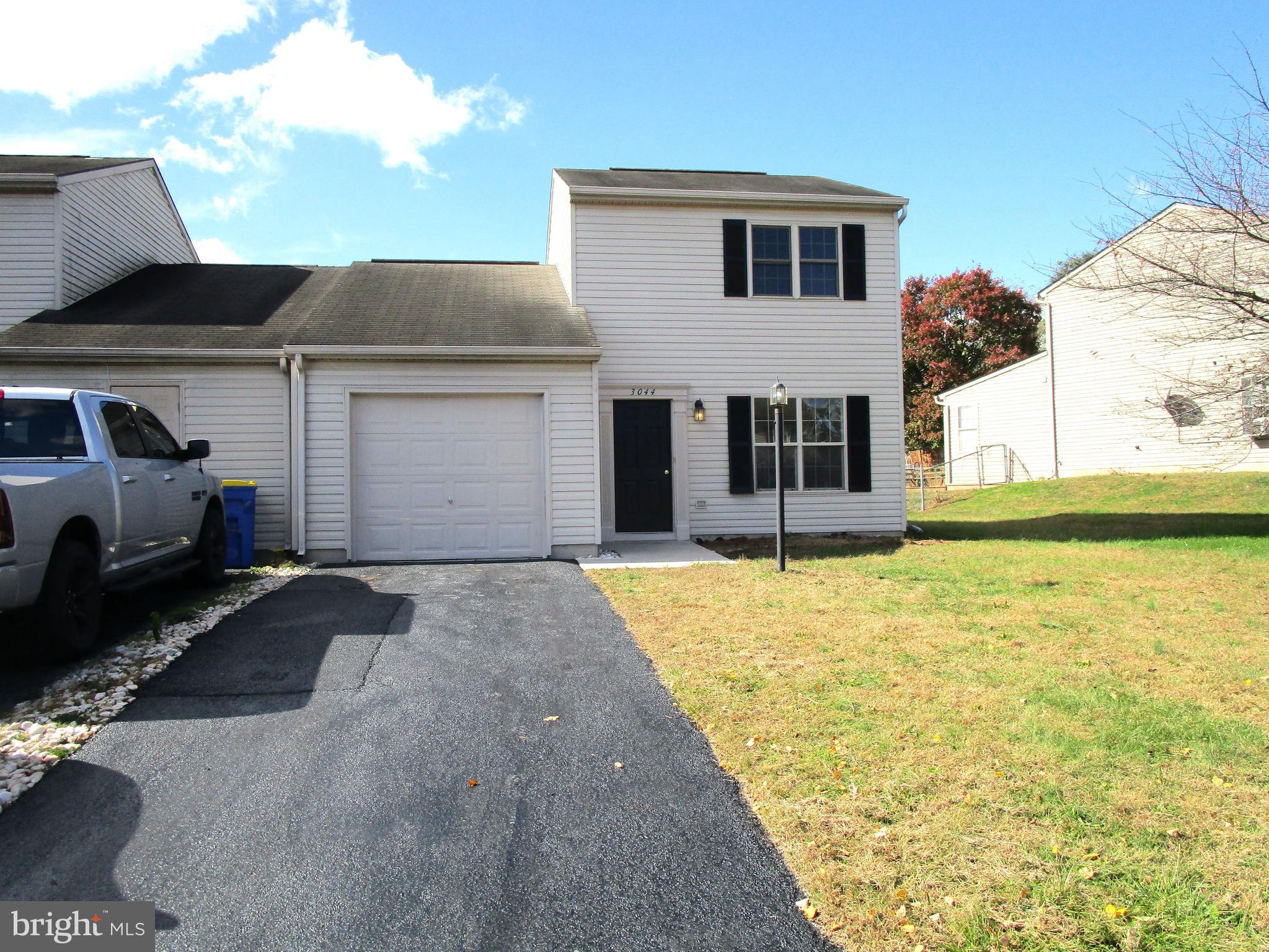 3044 Spectrum Road Dover, PA 17315 - Photo 2 of 30 Gallery Image 2