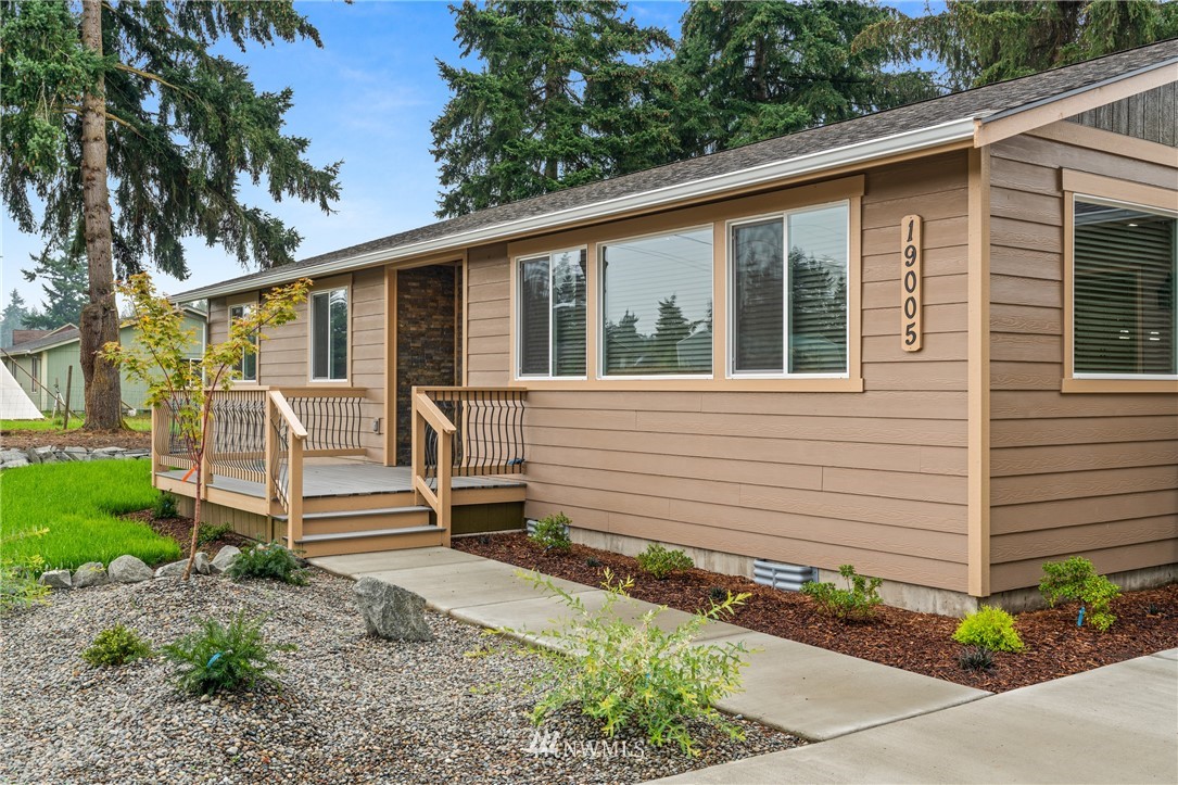 19005 Ivan Street Southwest Rochester, WA 98579 - Photo 3 of 27