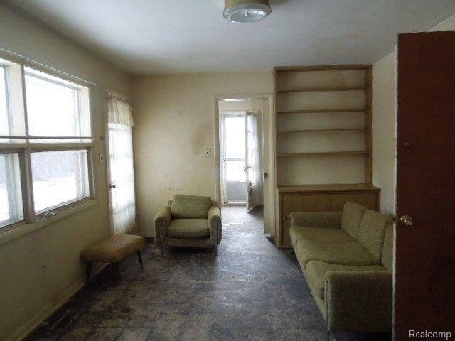 5971 Burnham Road Bloomfield Hills, MI 48302 - Photo 9 of 16 lk 110.jpg