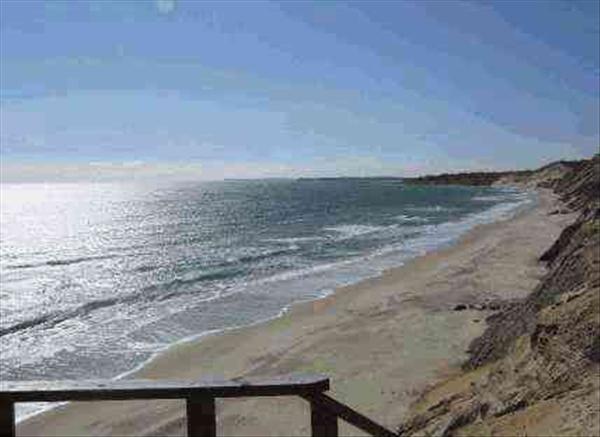 0 Windy Gates Road Chilmark, MA 02535 - Photo 1 of 2 http://d1qzqeyxiitrap.cloudfront.net/photos/9564/600/a07b3857.jpg