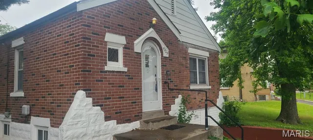 $124,500 | 4209 Edgewood Boulevard, St. Louis, MO 63121