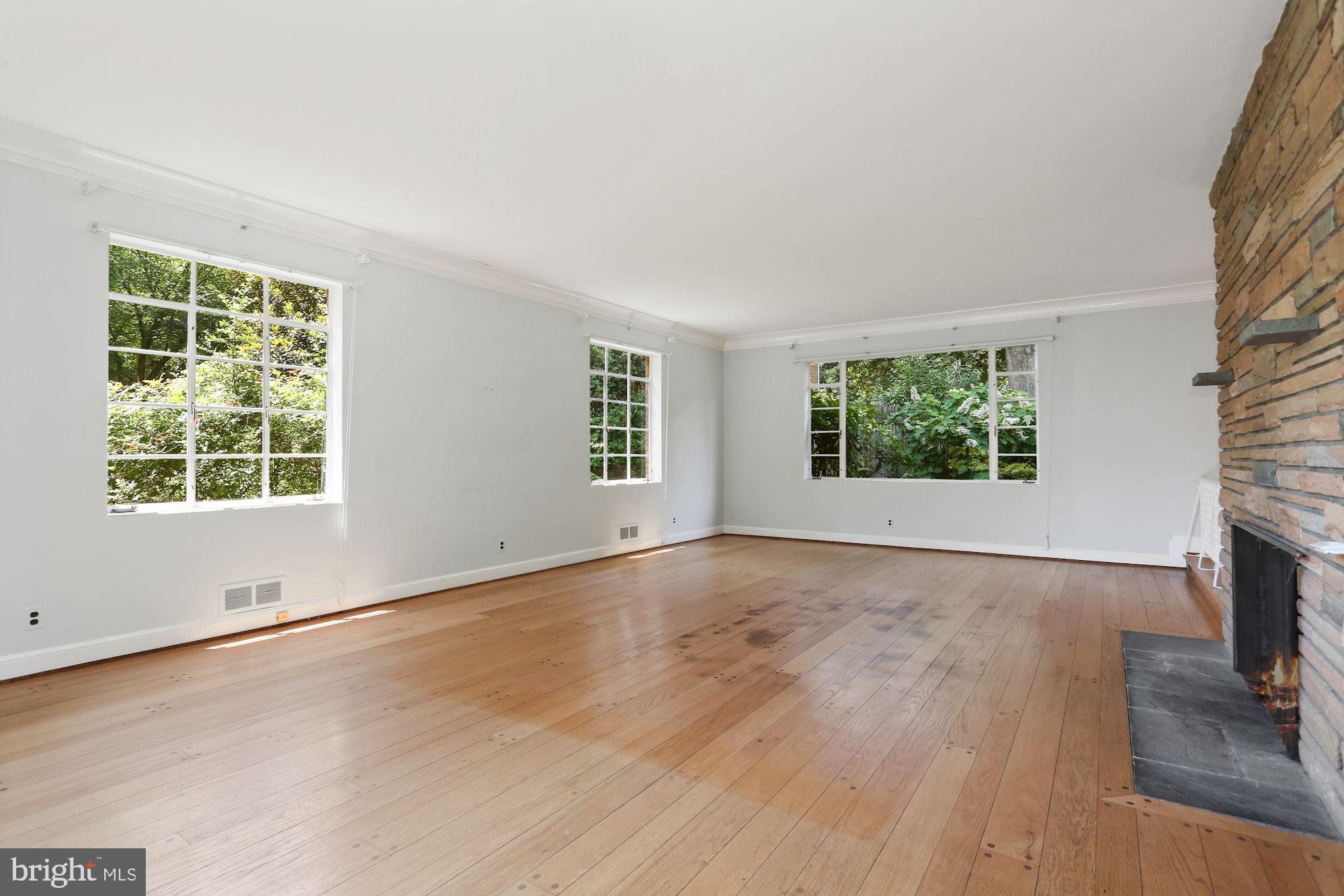 7900 Glendale Road Chevy Chase, MD 20815 - Photo 7 of 32 Living room with picture windows