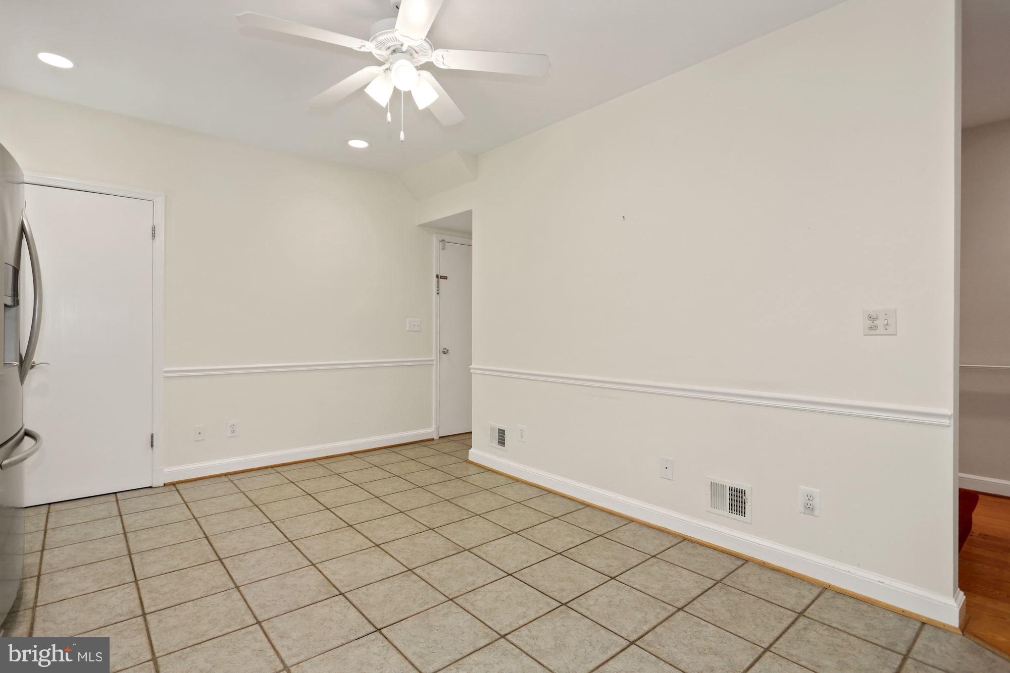 7900 Glendale Road Chevy Chase, MD 20815 - Photo 10 of 32 Kitchen with table space