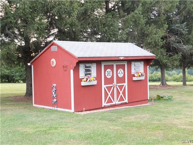 1625 Clearview Road Coplay, PA 18037 - Photo 32 of 39 Gallery Image 32