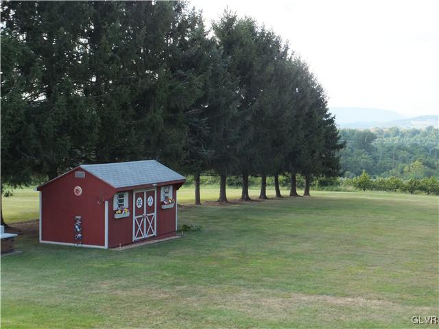 1625 Clearview Road Coplay, PA 18037 - Photo 33 of 39 Gallery Image 33