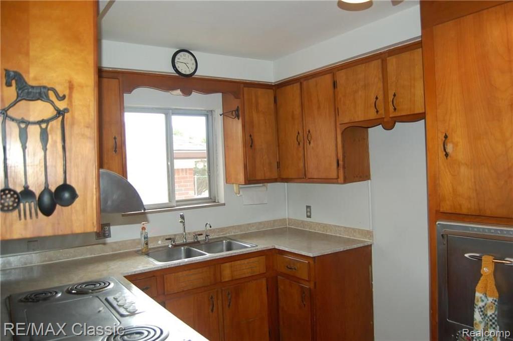 4350 East Eleven Mile Road Warren, MI 48091 - Photo 5 of 14 Gallery Image 5