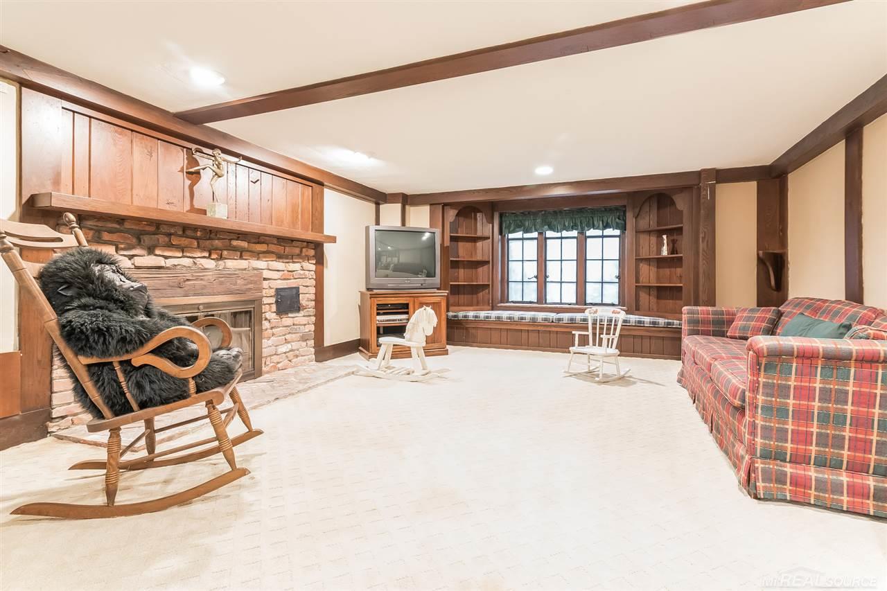 621 South Oxford Road Grosse Pointe, MI 48236 - Photo 44 of 57 50016800-43.JPG