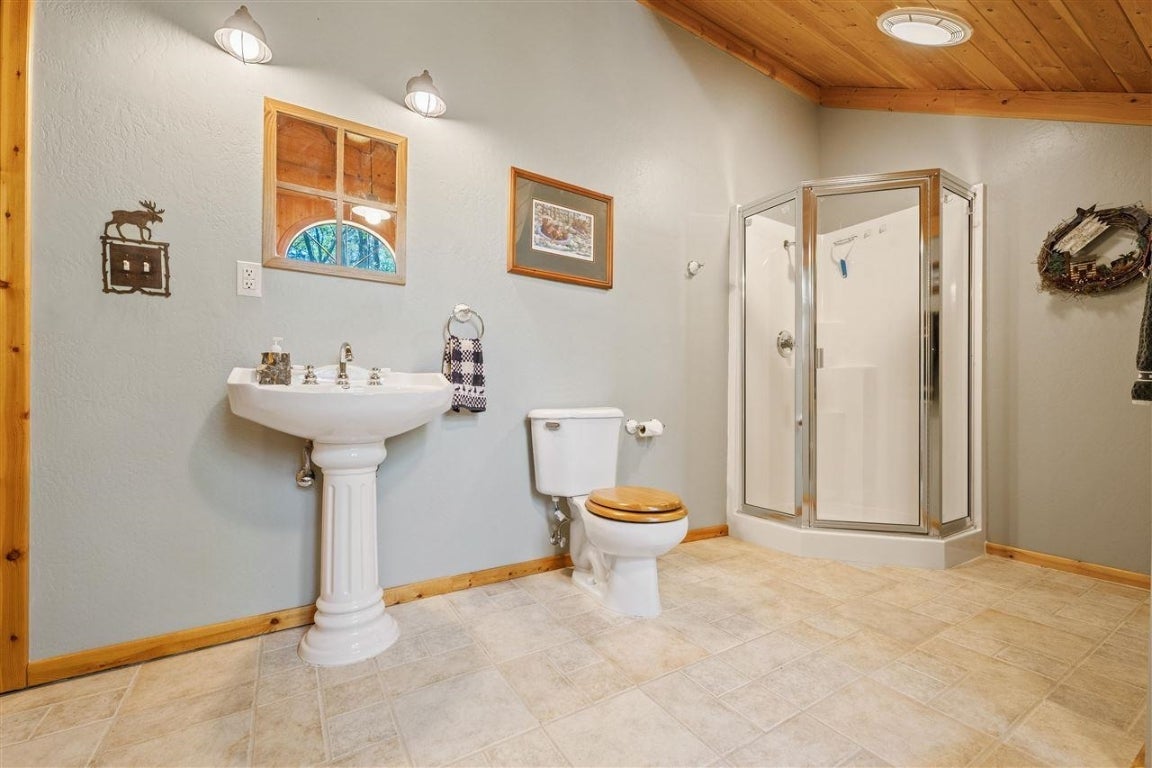 12107 Quartz Valley Road Fort Jones, CA 96032 - Photo 16 of 27 Gallery Image 16