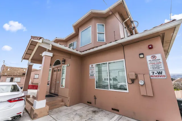 a view of outdoor space