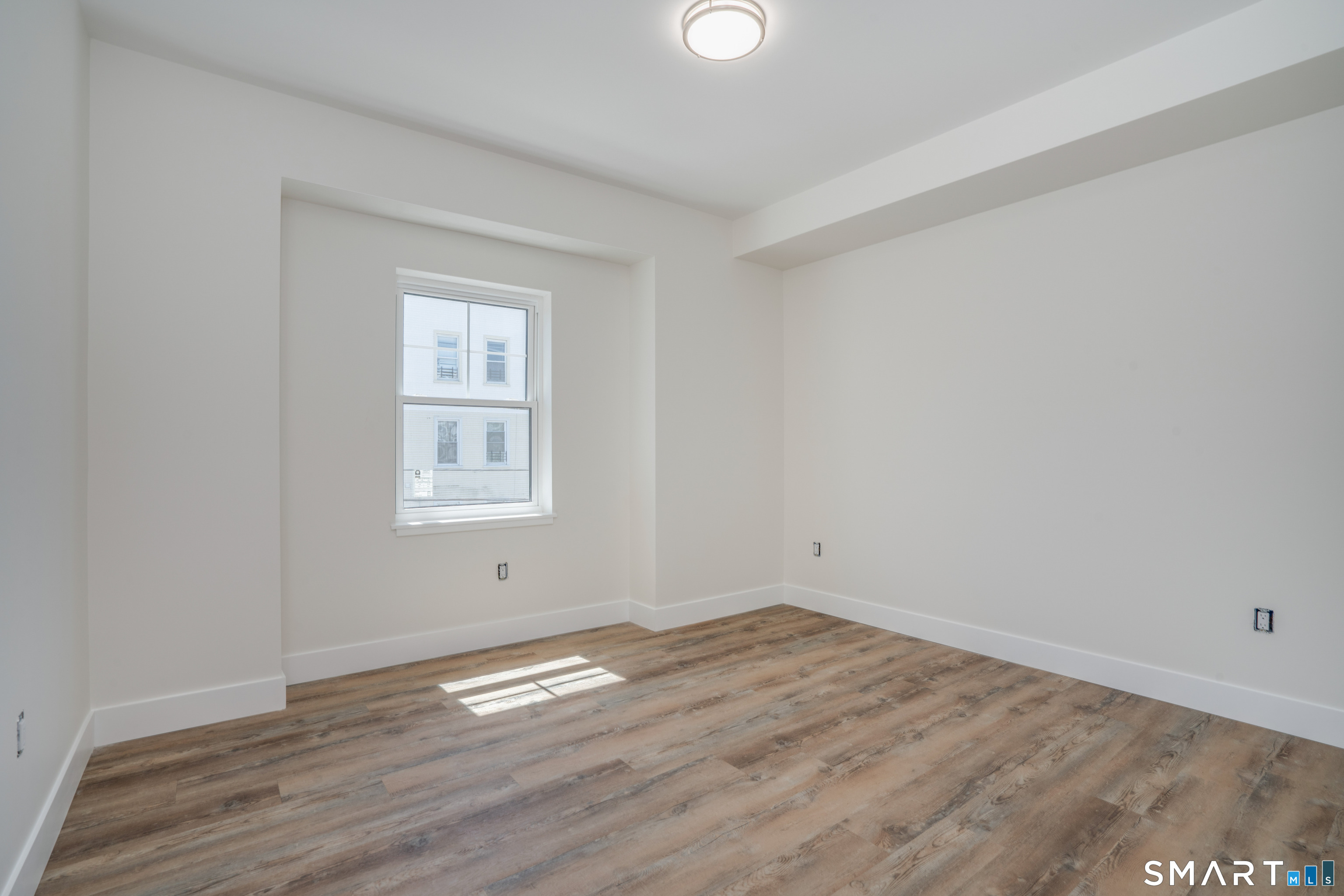 390 Carroll Avenue Bridgeport, CT 06607 - Photo 14 of 16