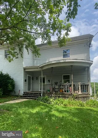 $1,100 | 117 East High Street, Kingwood, WV 26537