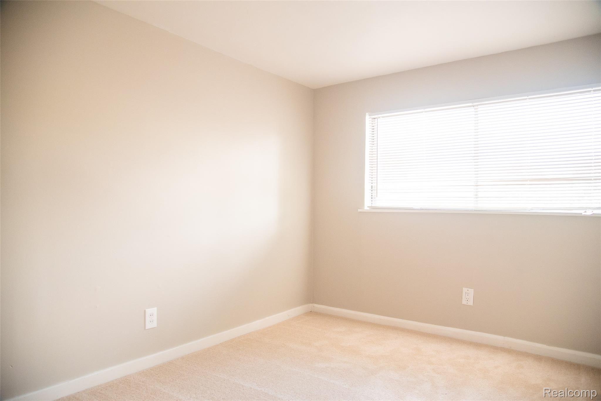 320 South Rochester Road Clawson, MI 48017 - Photo 35 of 59 35.jpg
