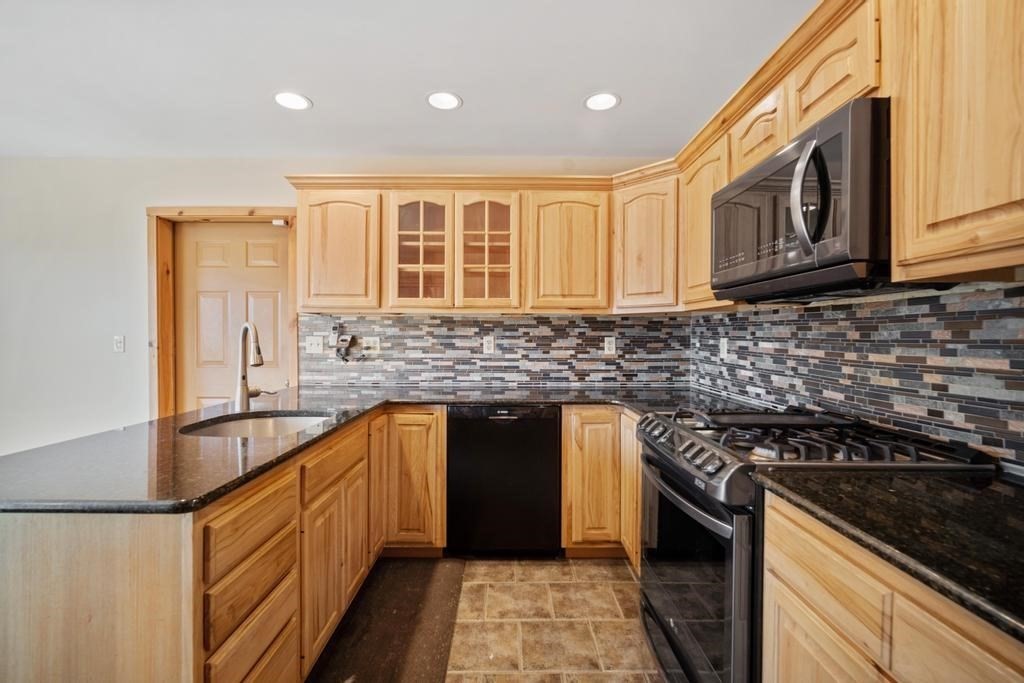789 Main Road Granville, MA 01034 - Photo 3 of 42 Gallery Image 3