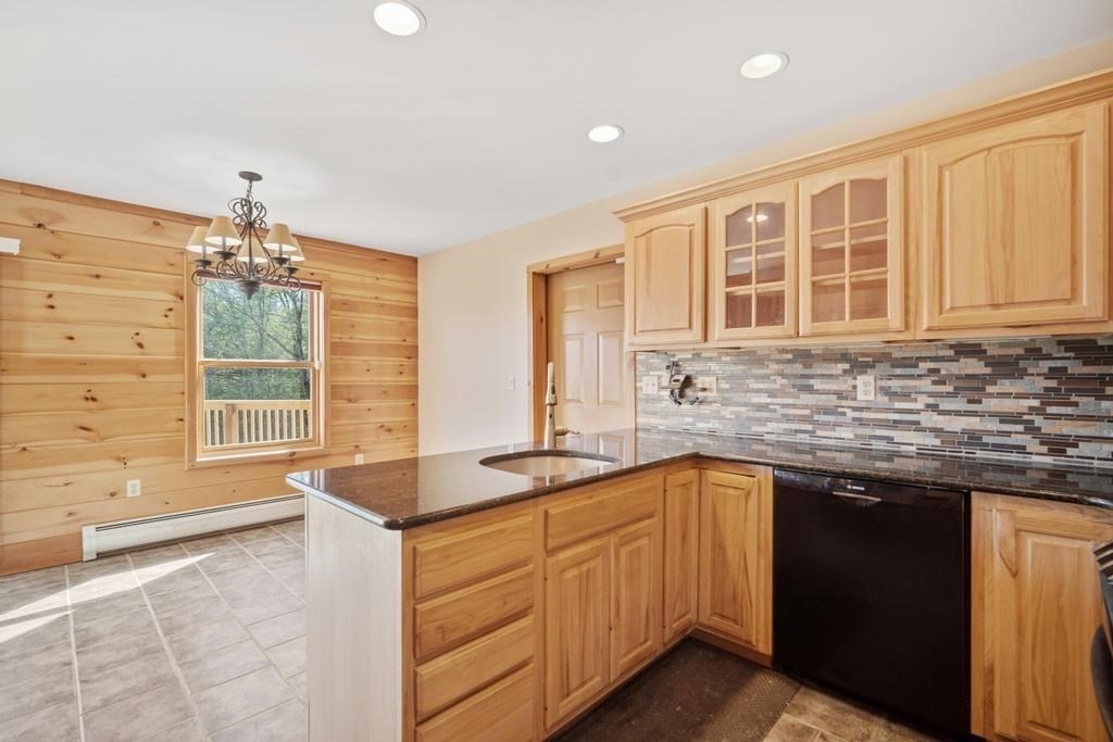 789 Main Road Granville, MA 01034 - Photo 6 of 42 Gallery Image 6