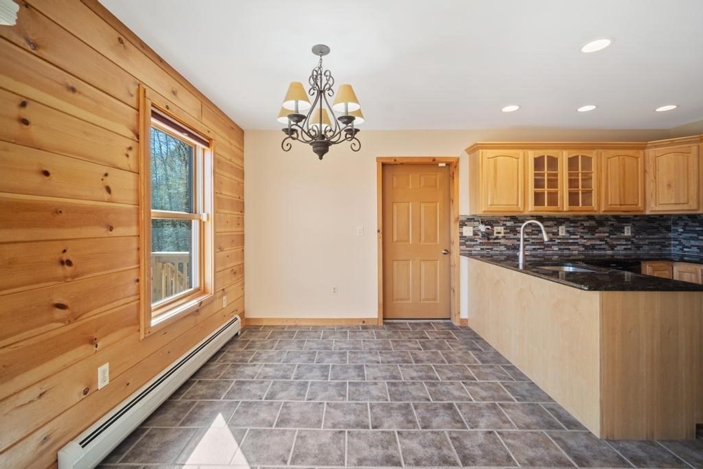 789 Main Road Granville, MA 01034 - Photo 7 of 42 Gallery Image 7