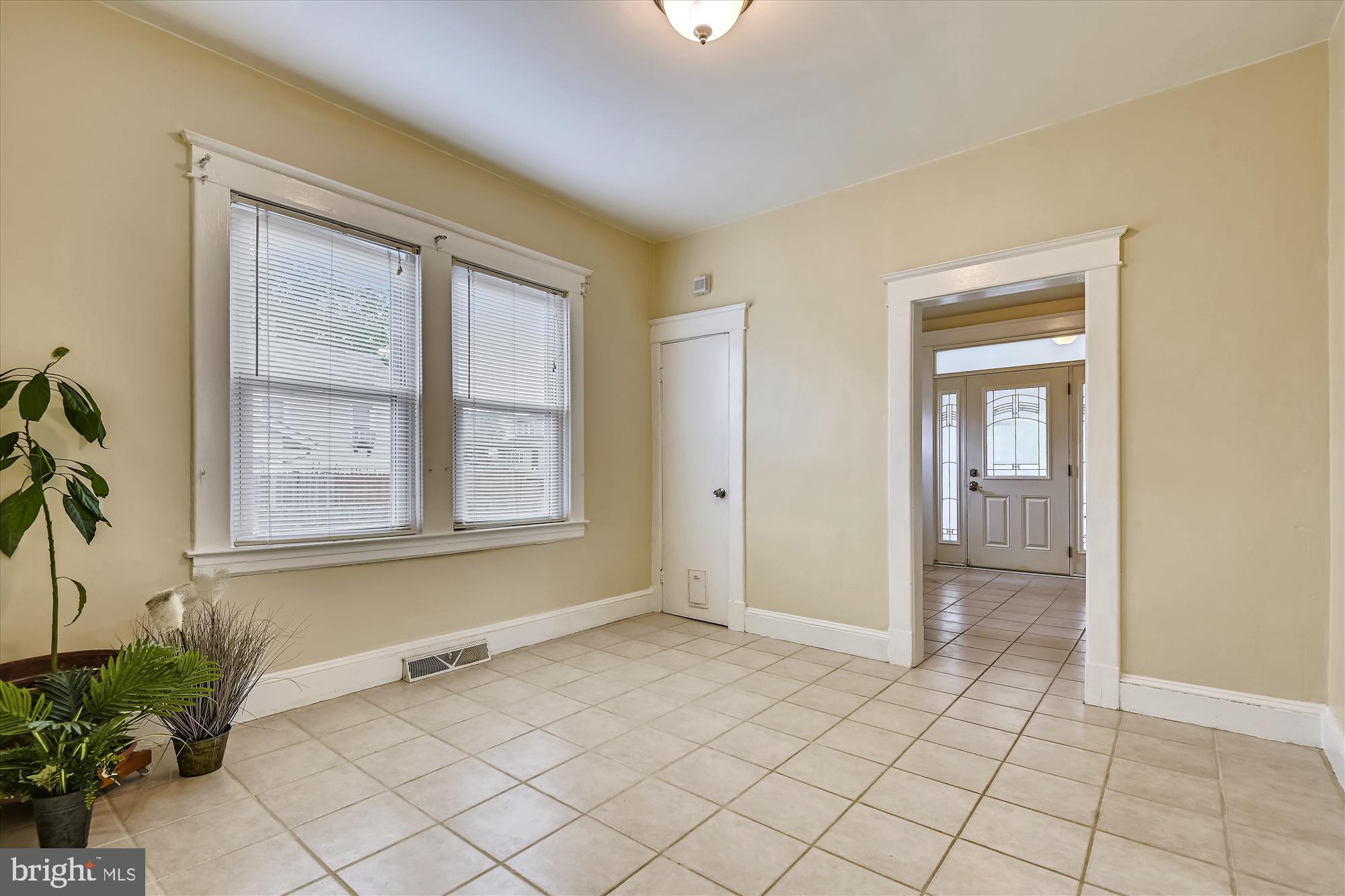 1808 Portship Road Baltimore, MD 21222 - Photo 11 of 57