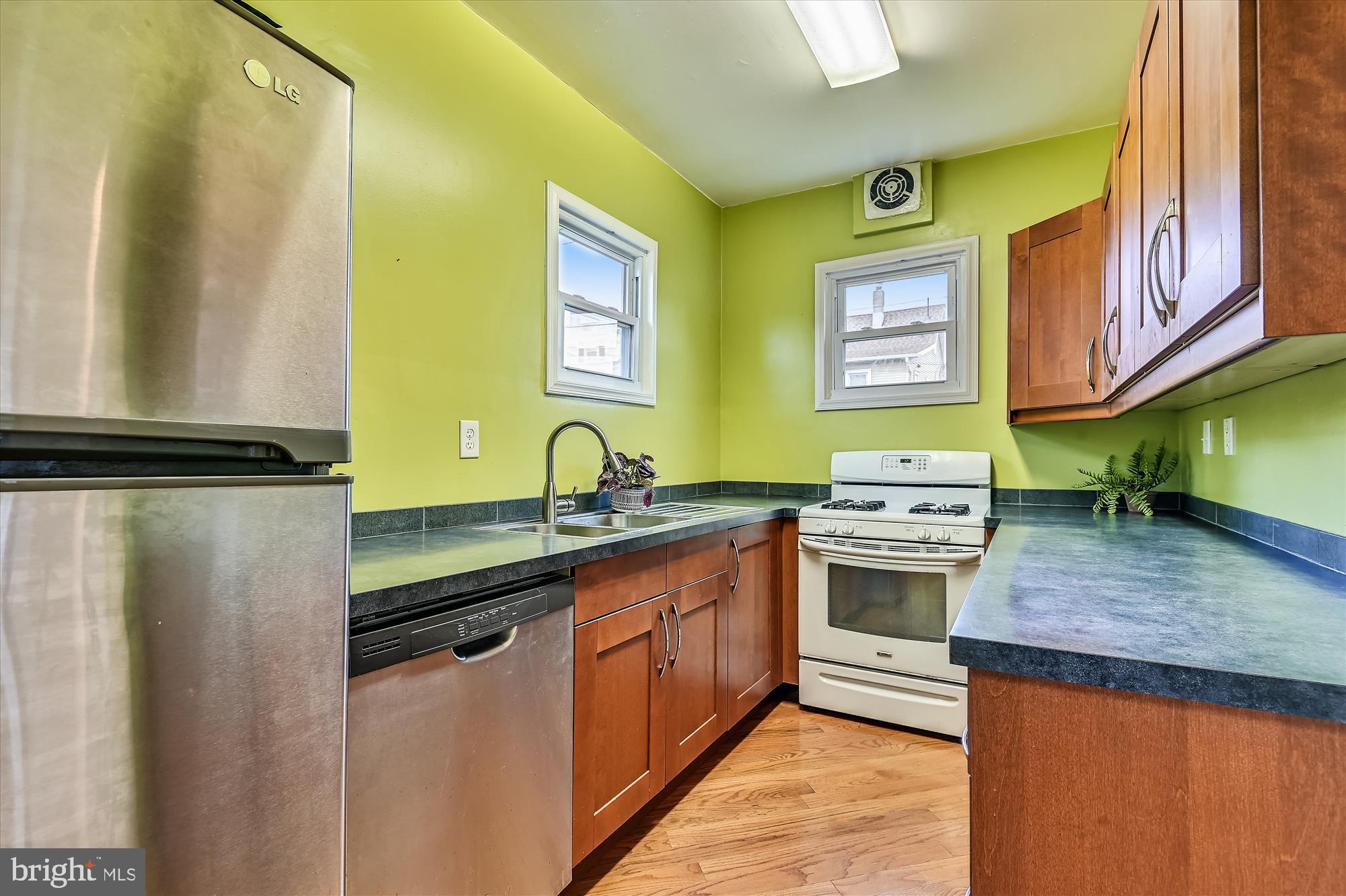 1808 Portship Road Baltimore, MD 21222 - Photo 14 of 57