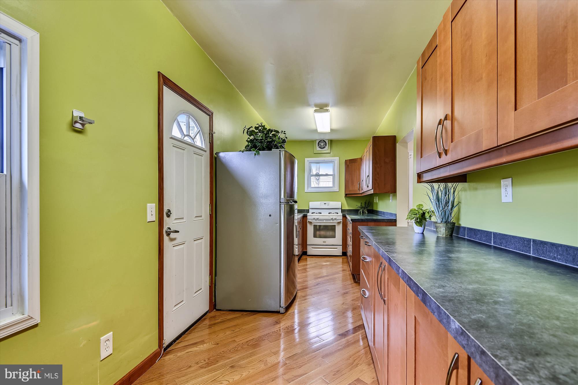 1808 Portship Road Baltimore, MD 21222 - Photo 16 of 57