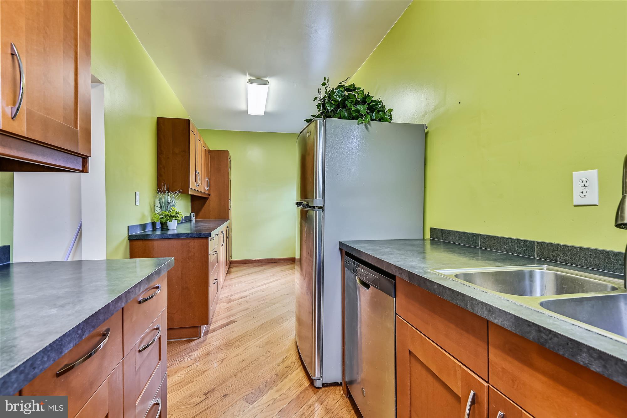 1808 Portship Road Baltimore, MD 21222 - Photo 17 of 57