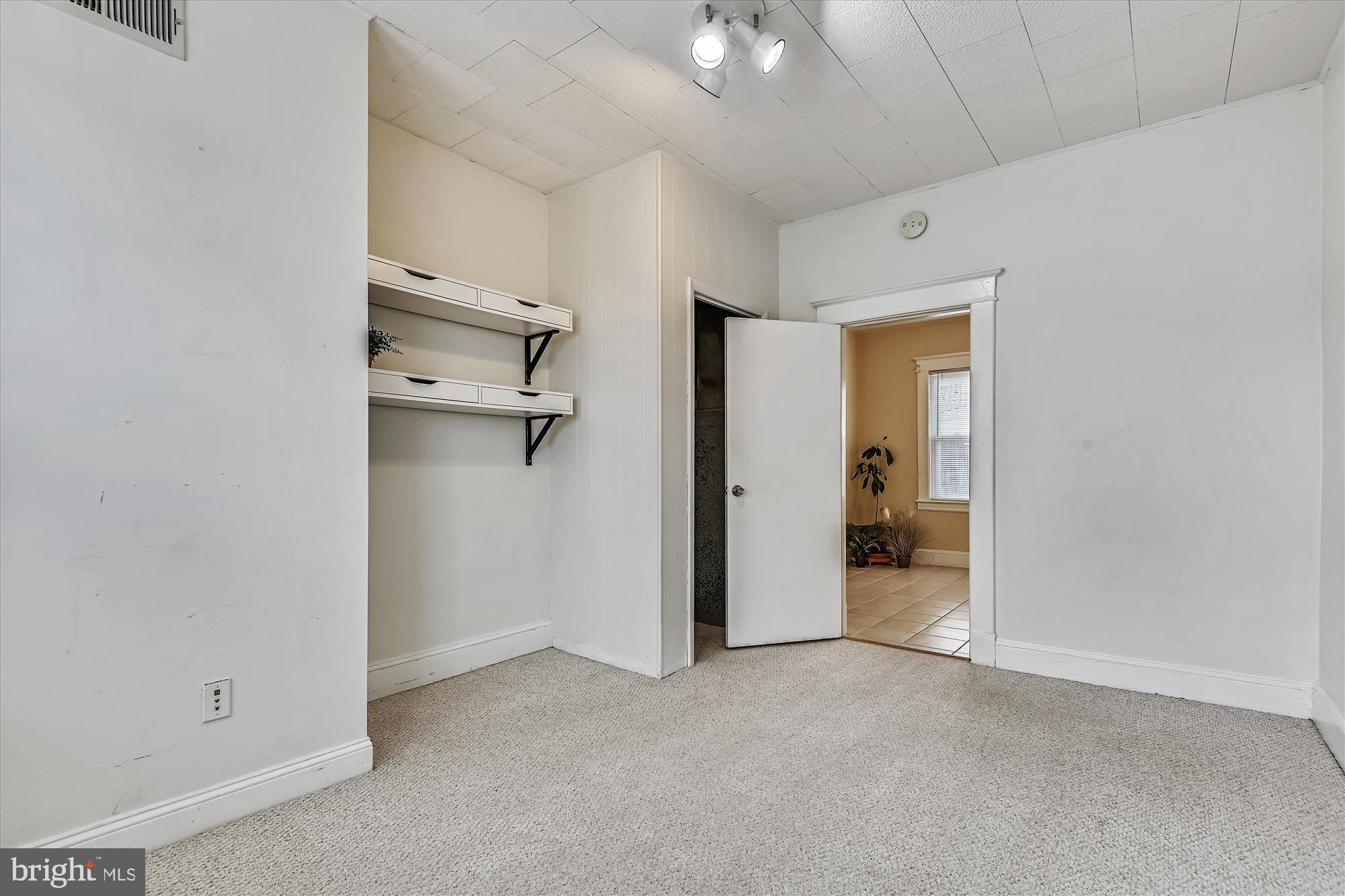 1808 Portship Road Baltimore, MD 21222 - Photo 20 of 57