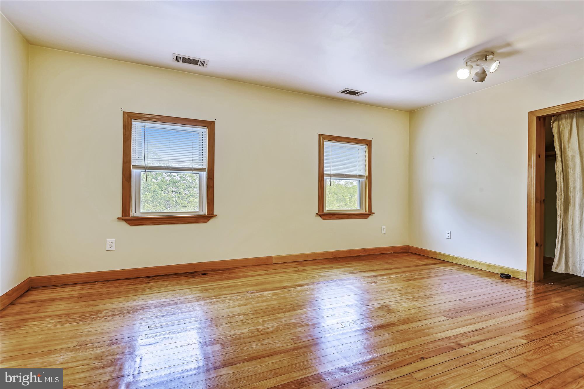 1808 Portship Road Baltimore, MD 21222 - Photo 22 of 57