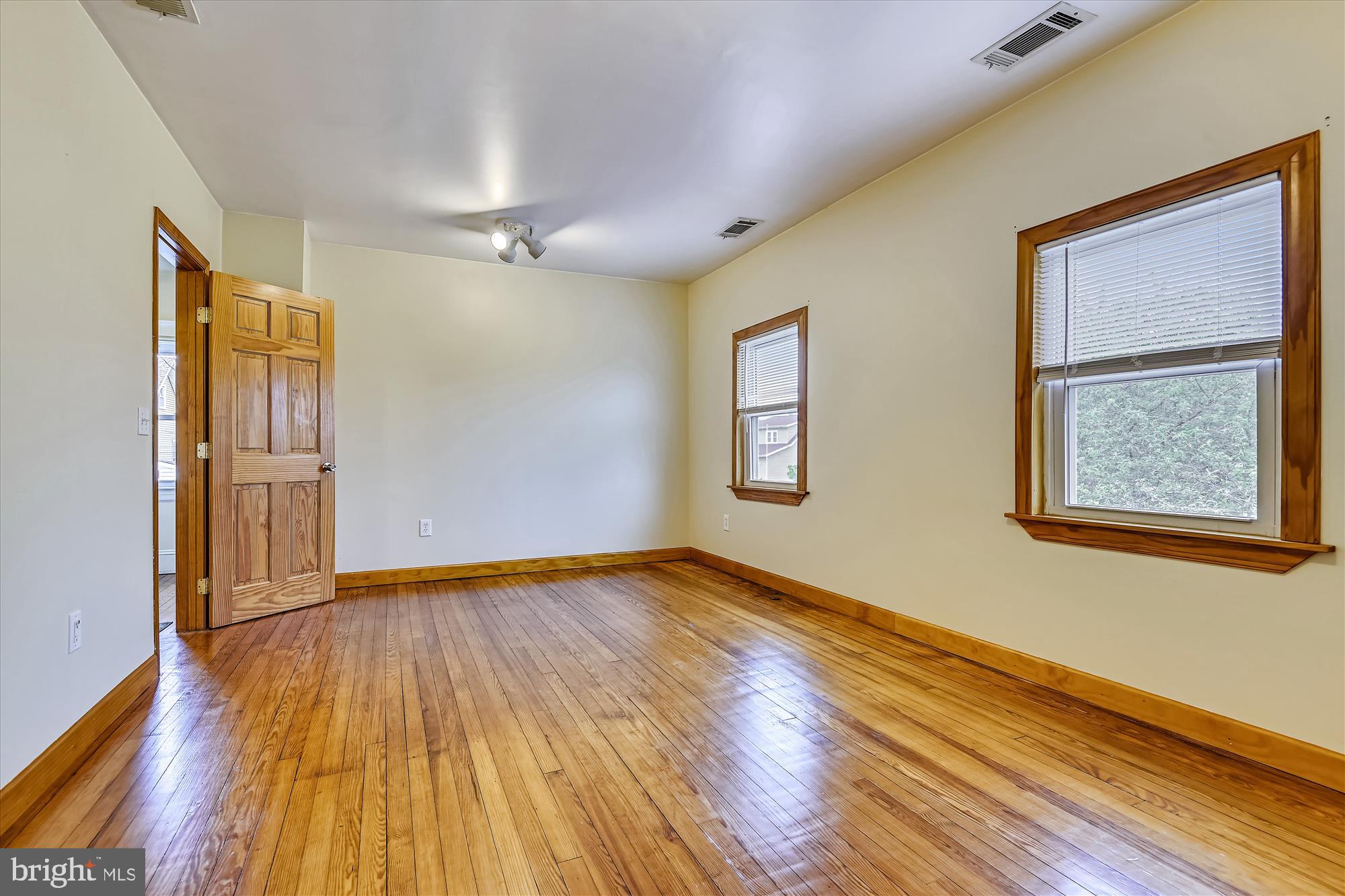 1808 Portship Road Baltimore, MD 21222 - Photo 25 of 57