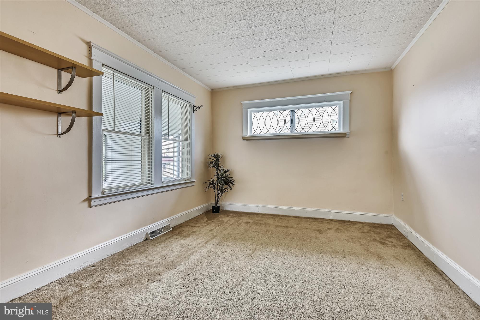 1808 Portship Road Baltimore, MD 21222 - Photo 10 of 57