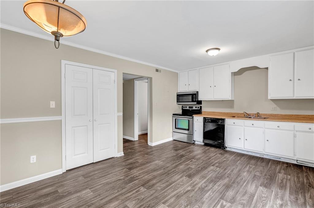 5731 Bramblegate Road, Unit D Greensboro, NC 27409 - Photo 7 of 23 Gallery Image 7