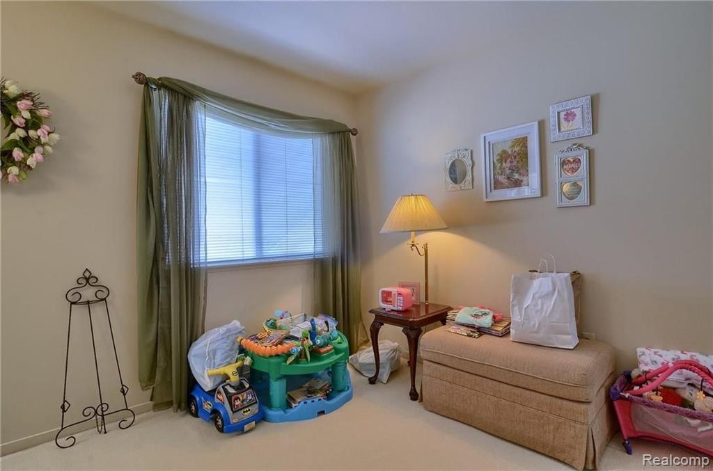 568 Victoria Court Rochester Hills, MI 48307 - Photo 20 of 35