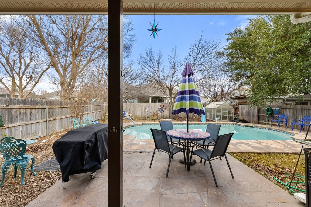 207 Rosedale Boulevard Georgetown, TX 78628 - Photo 26 of 30 large backyard and patio space