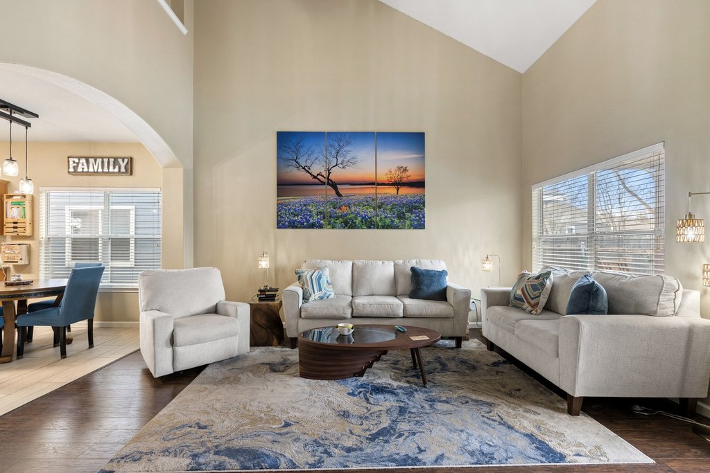 207 Rosedale Boulevard Georgetown, TX 78628 - Photo 7 of 31 a living room with furniture and a large window